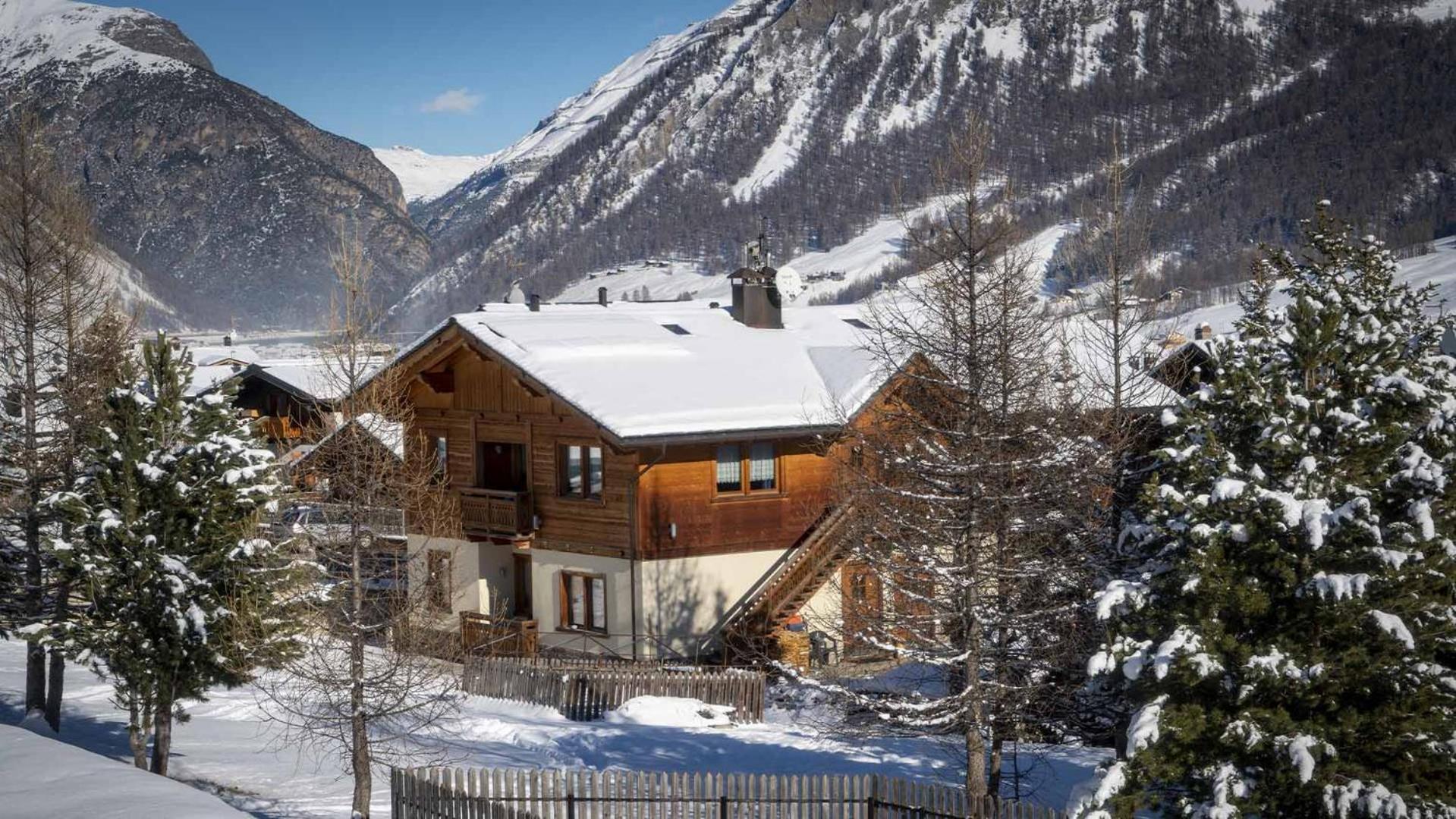 Ski Holidays Apartments リヴィーニョ エクステリア 写真